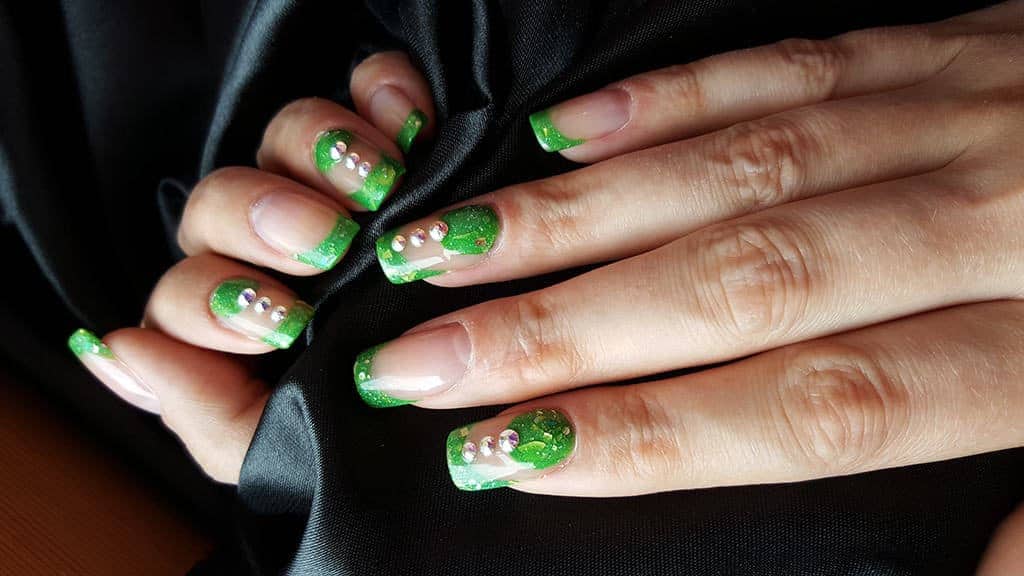 Grüne Acrylnägel